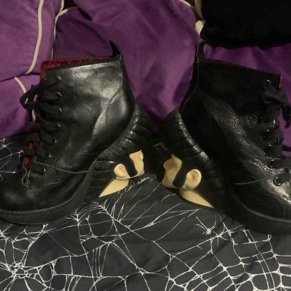 RARE Irregular Choice Elvis Heeled Booties - Picture 9 of 11